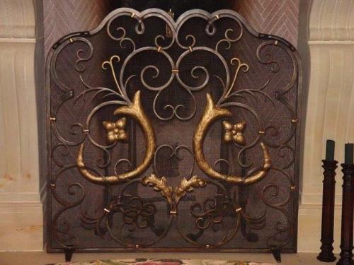 92- Freestanding Screen